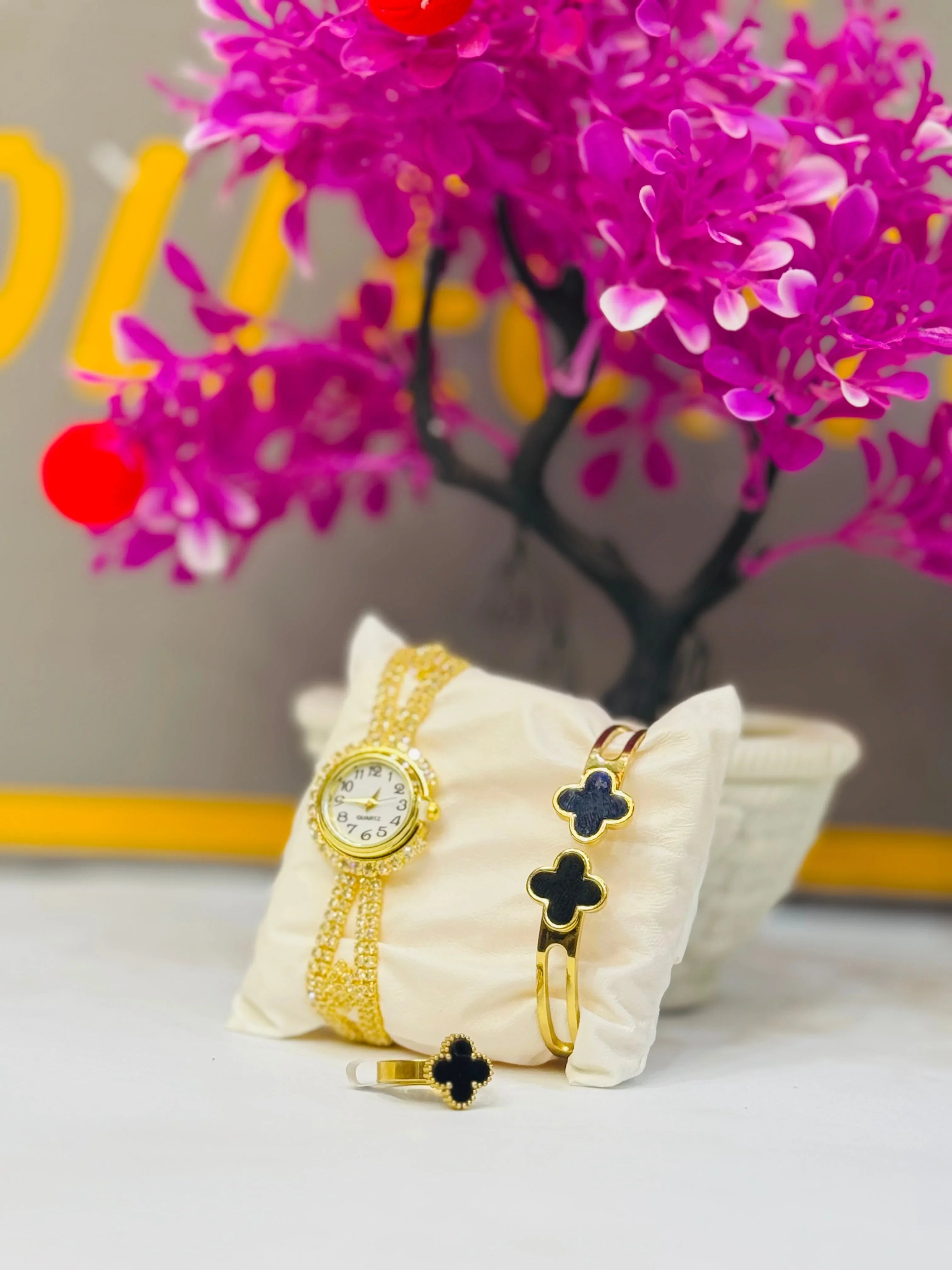 Wz-1 Pack of 3 Watch baracelet Ring